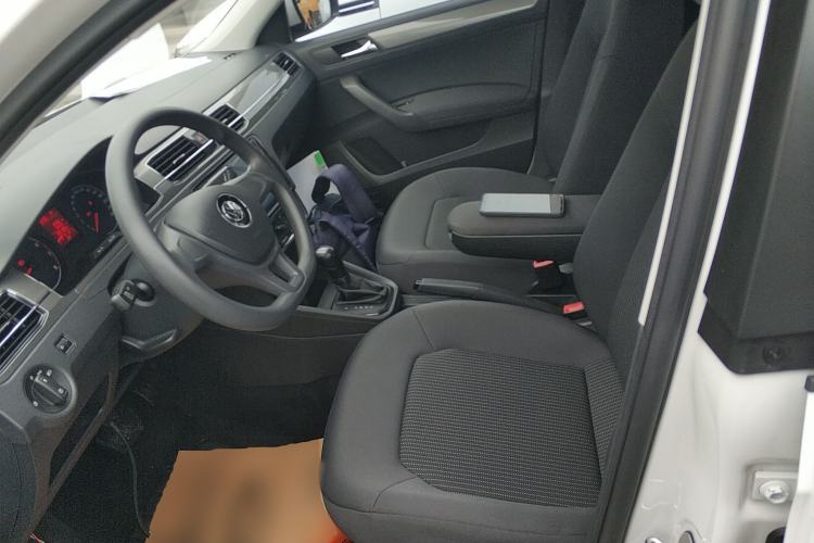 Used Volkswagen Santana 2017 Haval H6 1.6L Automatic Fashion Edition Left Front Seat