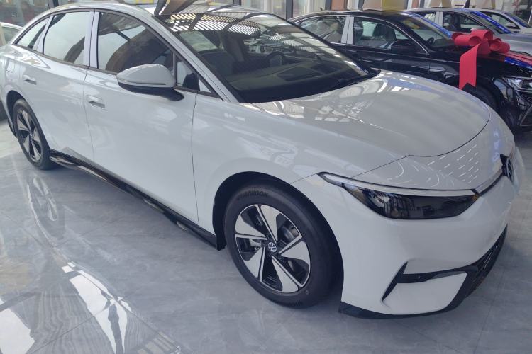 Used Volkswagen ID.7 VIZZION 2024 AIR model