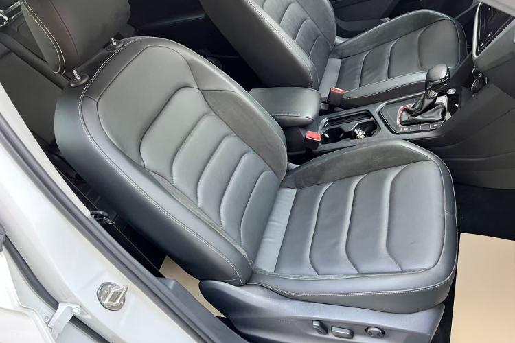 Used Volkswagen Tiguan L 2020 330TSI Automatic Two-Wheel Drive Panoramic Comfort Edition China VI Standard
