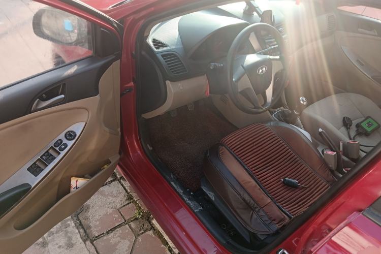 Used Hyundai Verna (older generation) 2014 1.4L Manual Smart GLS Trim