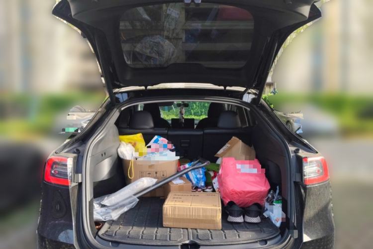 Used Tesla Model Y 2022 Rear-Wheel-Drive Version Trunk