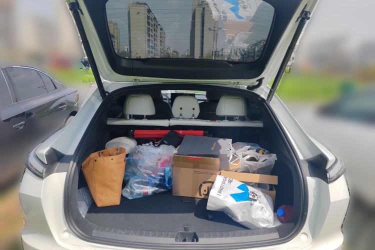 Used ONVO L60 2024 60 kWh Rear-Drive Version Trunk