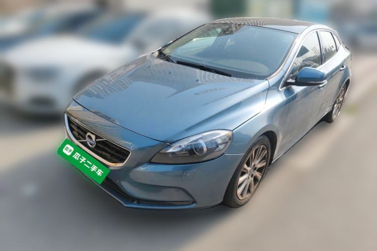 Used Volvo V40 2013 2.0T Zhiyi Edition