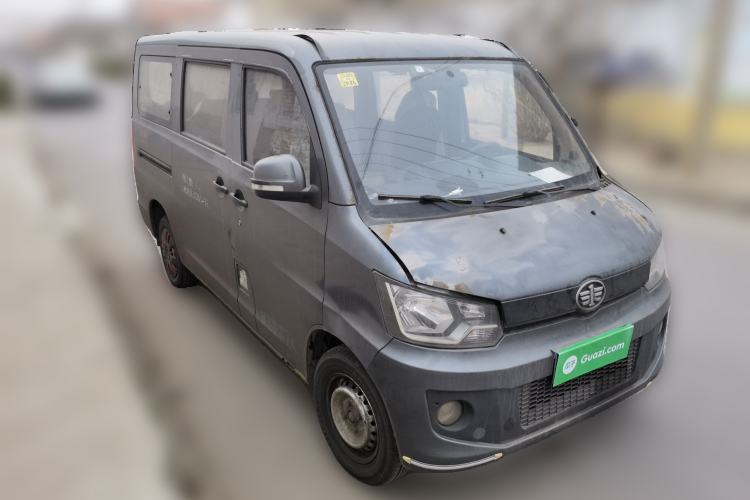 Used FAW Jiabao V80 2014 1.5L Logistics Comfort Model Front Right 45 Deg