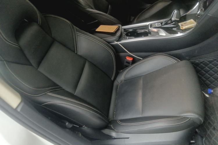 Used Lynk & Co 01 2019 2.0T Two-Wheel-Drive Pro Version China VI Standard Right Front Seat