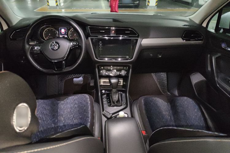 Used Volkswagen Tiguan L 2019 Updated Version 330TSI Automatic Two-Wheel Drive Panoramic Comfort Edition China VI Standard
