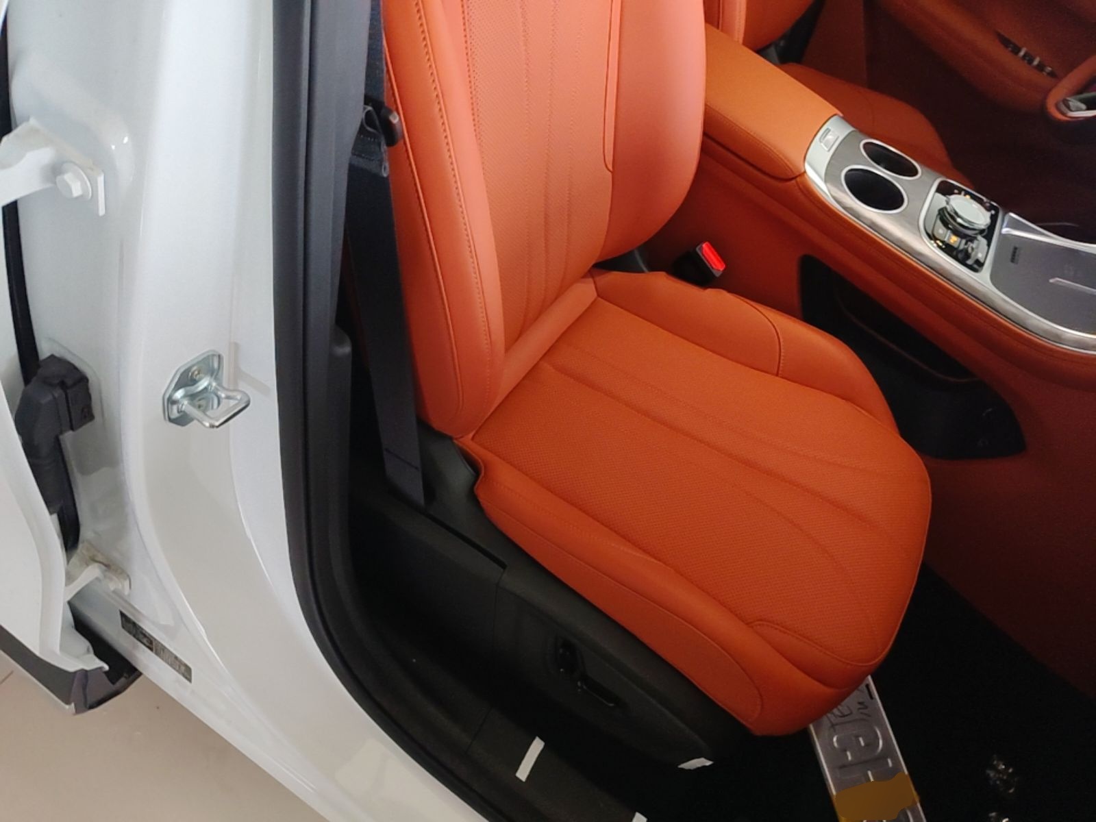 Geely Galaxy M7 2026 Model Yuanyoujia 225km Exploration+ Edition — снимка 19