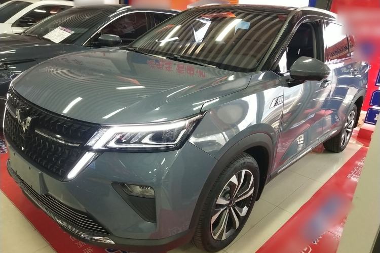 Used Wuling Asta 2022 2.0L DHT Electric-Speed Version Exterior 3