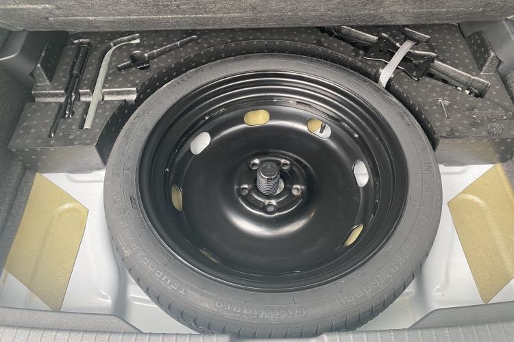 Used Volkswagen T-ROC 2018 280TSI DSG Four-Wheel Drive Luxury Version China V Emission Standard
