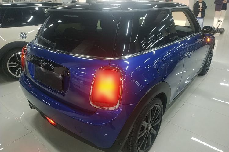 Used MINI 2018 1.5T COOPER Artist Rear Right 45 Deg