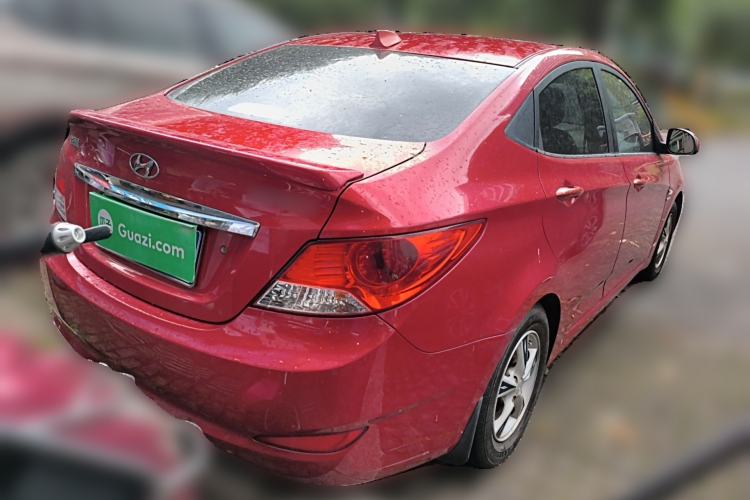 Used Hyundai Verna (older generation) 2010 Sedan 1.4L Automatic Luxury GLS Trim Rear Right 45 Deg