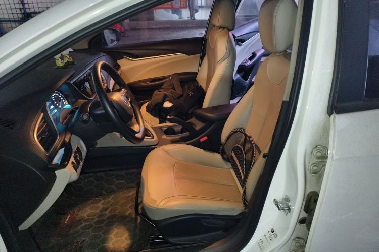 Used Buick GT 2017 15N Automatic Elite Version Left Front Seat