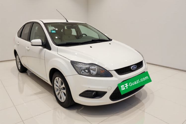 Used Ford Focus 2013 Hatchback Classic 1.8L Automatic Base Model Exterior 2