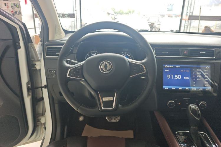 Used Dongfeng Fengon 580 2017 1.5T CVT Luxury Model Steering Wheel
