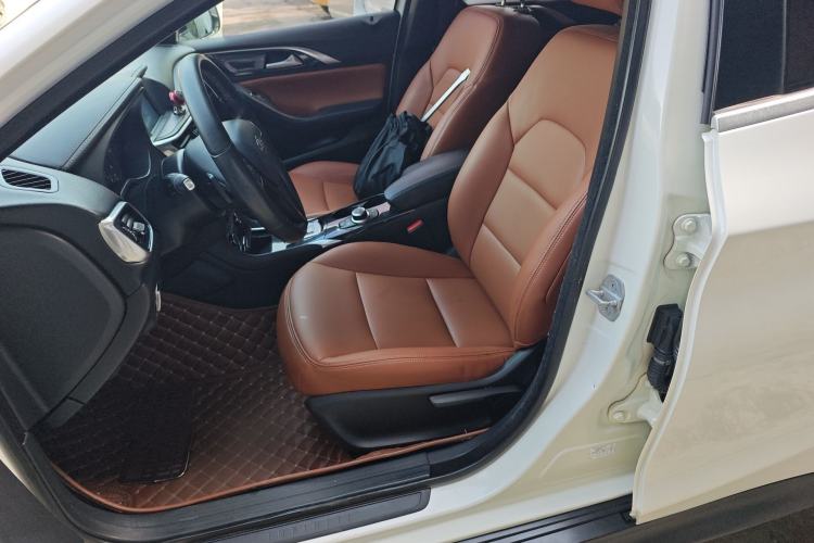 Used Infiniti QX30 2017 1.6T Two-Wheel Drive Fashion Edition Left Front Seat