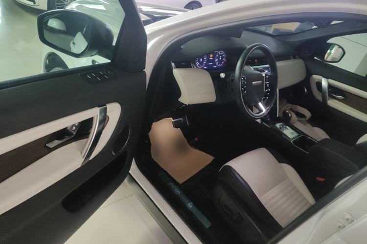 Used Land Rover Discovery Sport 2020 249 PS R-Dynamic Performance Edition Driver Seat