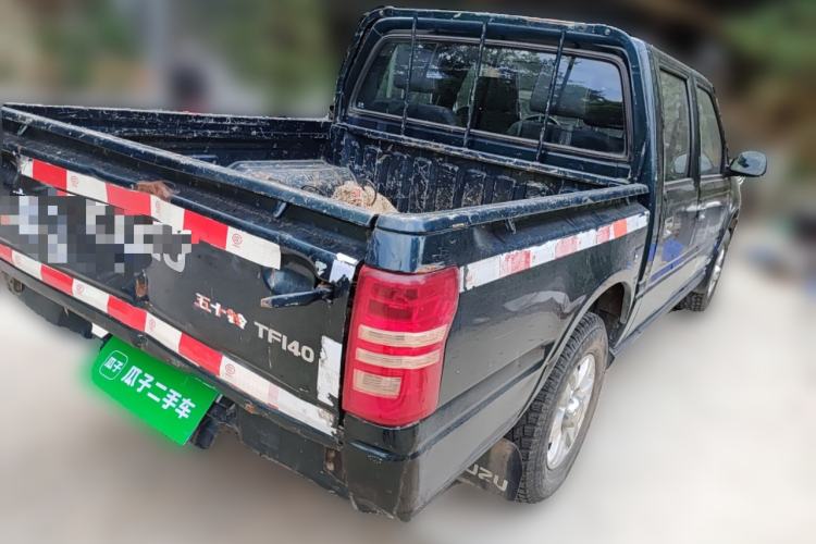 Used Isuzu Pickup 2009 2.8T Two-Wheel-Drive Base Pickup Truck with 4JB1-TCT Engine
