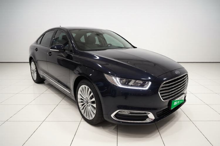 Used Ford Taurus 2018 EcoBoost 245 Premier Edition China VI Standard Front Right 45 Deg