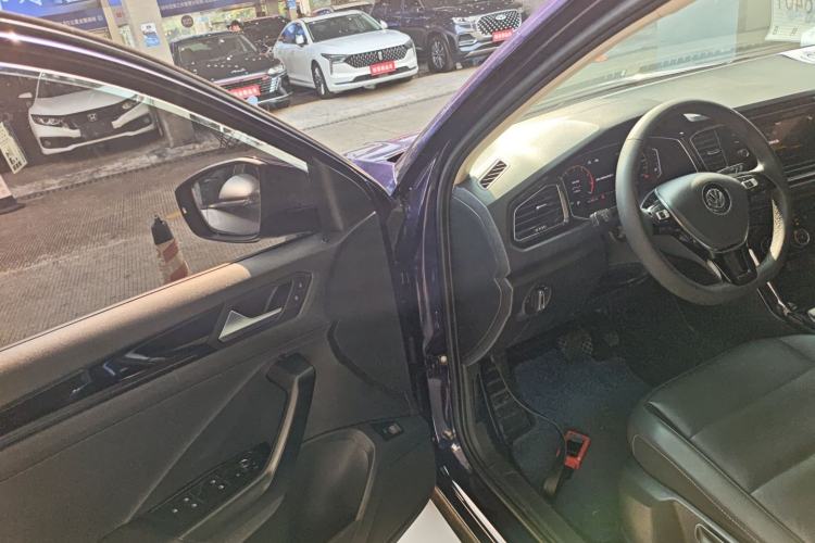 Used Volkswagen T-ROC 2020 280TSI DSG Two-Wheel Drive Comfort Version