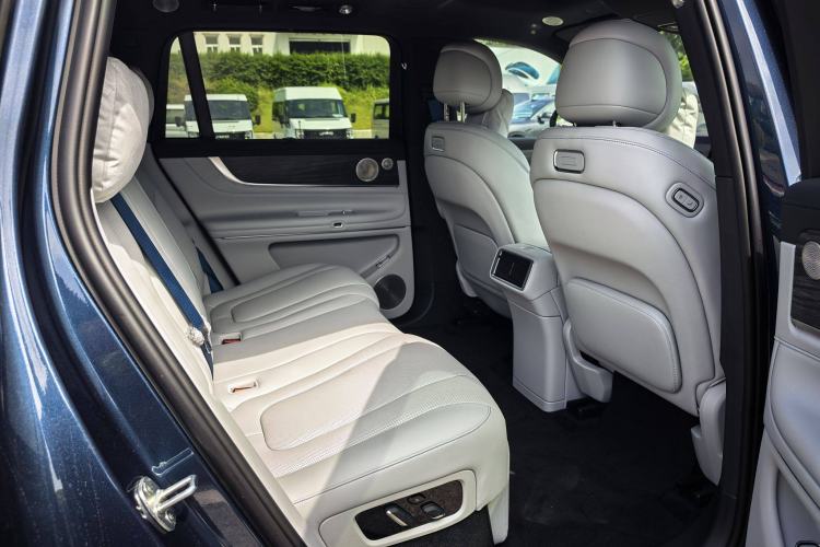 Used Hima AITO M9 2025 All-Electric Ultra Version 100 kWh 5-Seater Model
