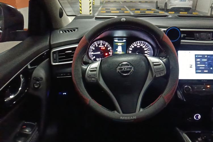 Used Nissan Qashqai 2016 2.0L CVT Deluxe Edition