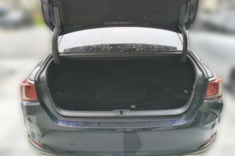 Used Lexus ES 2022 300h Excellence Edition Trunk