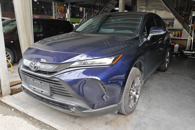Used Toyota Harrier 2022 2.0L CVT Two-Wheel Drive Luxury Edition