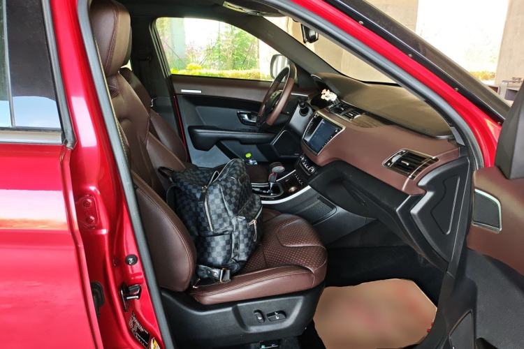 Used Land X7 2015 2.0T Panoramic Prestige Edition Right Front Seat