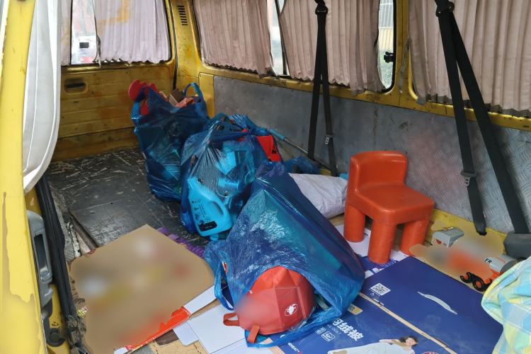 Used Golden Dragon Hiace 2010 2.8T Standard-Height Advanced Version GW2.8TC-2 Left Rear Seat