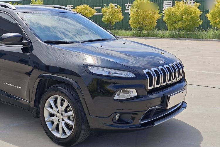 Used Jeep Cherokee 2017 2.4L Excellence Edition