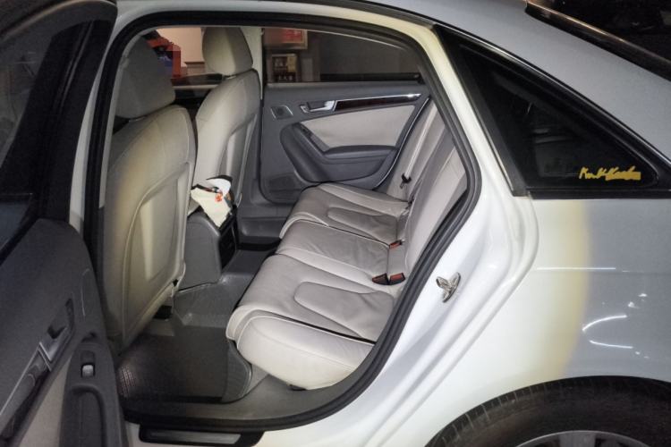 Used Audi A4L 2012 2.0 TFSI automatic Comfort trim level Left Rear Seat