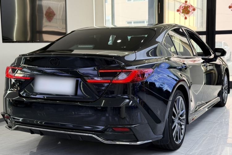 Used Toyota Camry 2024 Dual-Motor 2.5 HXS Sport Plus Edition Exterior 3