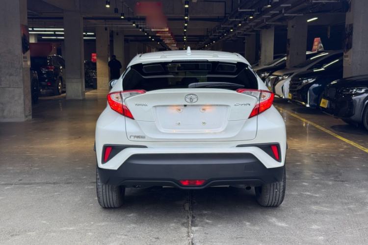 Used Toyota C-HR 2018 2.0L Leading with Sunroof China VI Standard
