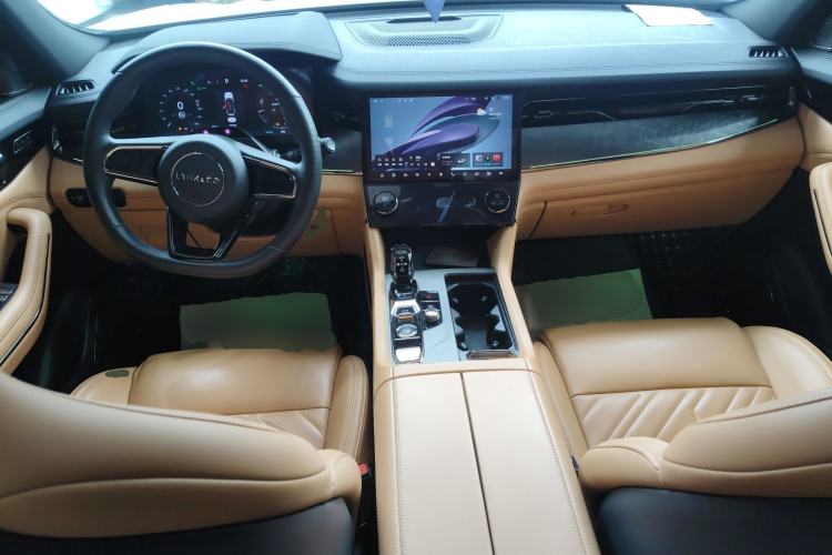 Used Lynk & Co 09 2021 2.0T Halo Six-Seater