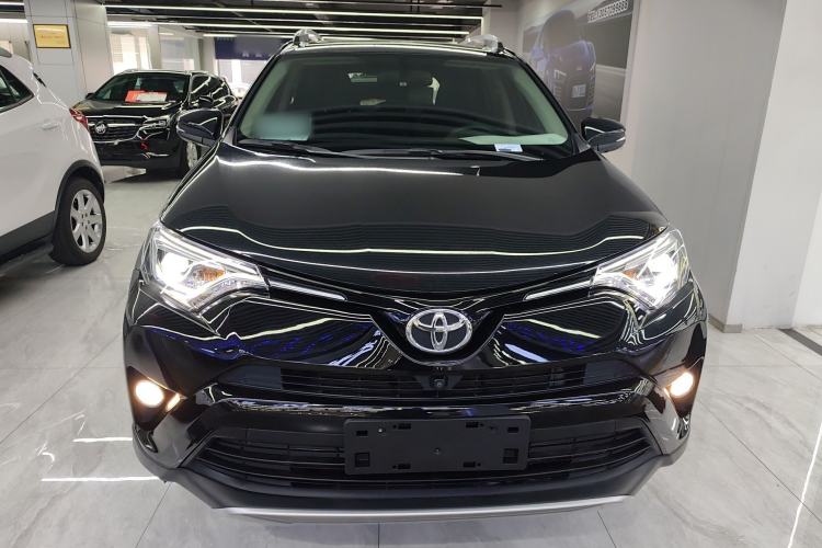 Used Toyota RAV4 2016 2.5L Automatic 4x4 Elite Edition
