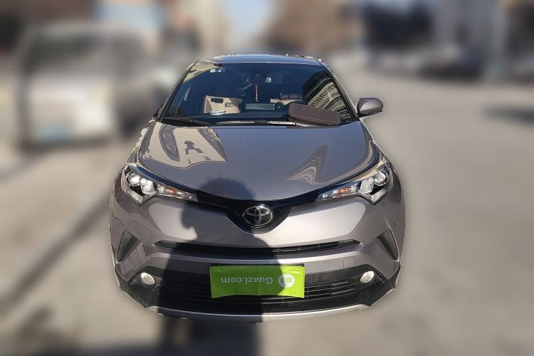 Used Toyota IZOA 2018 2.0L Yichi Version China VI Standard
