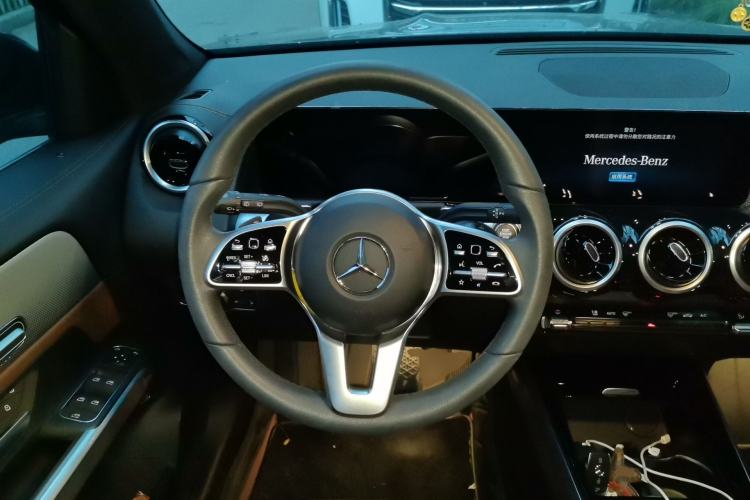 Used Mercedes-Benz GLB 2021 GLB 180 Dynamic Edition Steering Wheel
