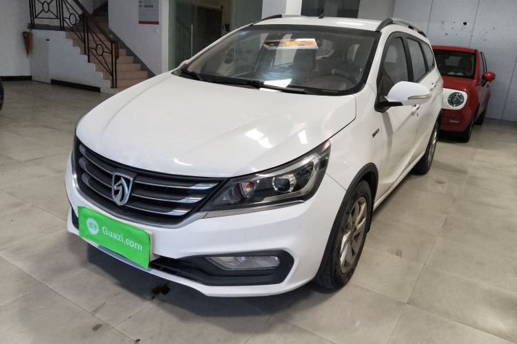 Used Baojun 310W 2017 1.5L Manual Fashion Model China V
