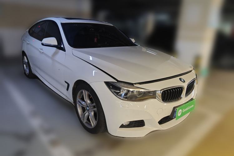 Used BMW 3 Series GT 2017 320i M Sport Front Right 45 Deg