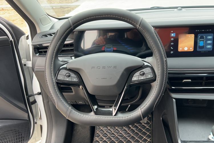 Used Roewe i5 2023 1.5L Manual Excellence Edition