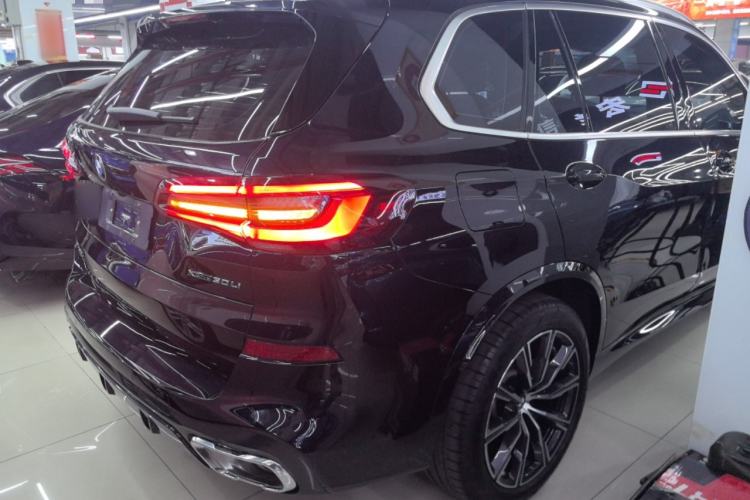 Used BMW X5 2022 Restyled xDrive 30Li Luxury Version M Sport Package
