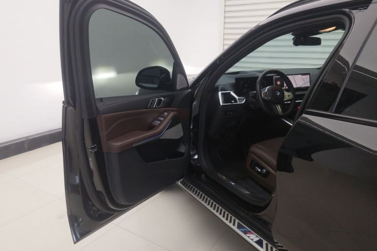 Used BMW X5 2023 xDrive 40Li M Sport Night Edition Package