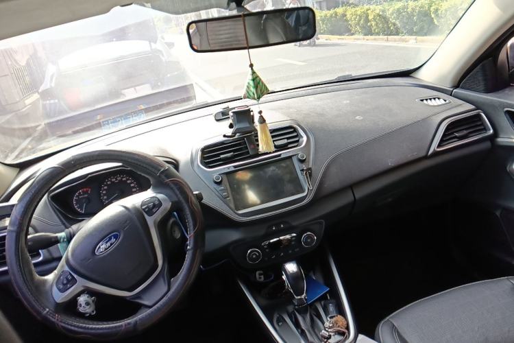 Used Ford Escort 2015 1.5L Automatic Fashion Model
