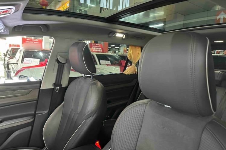 Used Ford Equator 2023 EcoBoost 225 Premier 7-Seater (2/3/2)
