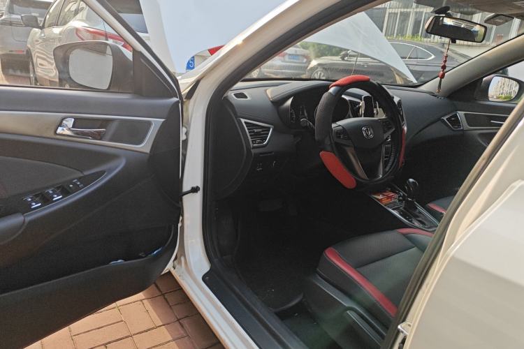 Used CHANGAN Eado 2016 1.6L Automatic Junku Model
