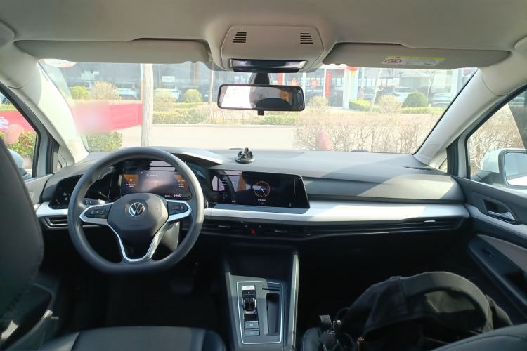 Used Volkswagen Golf 2023 200TSI DSG Center Console