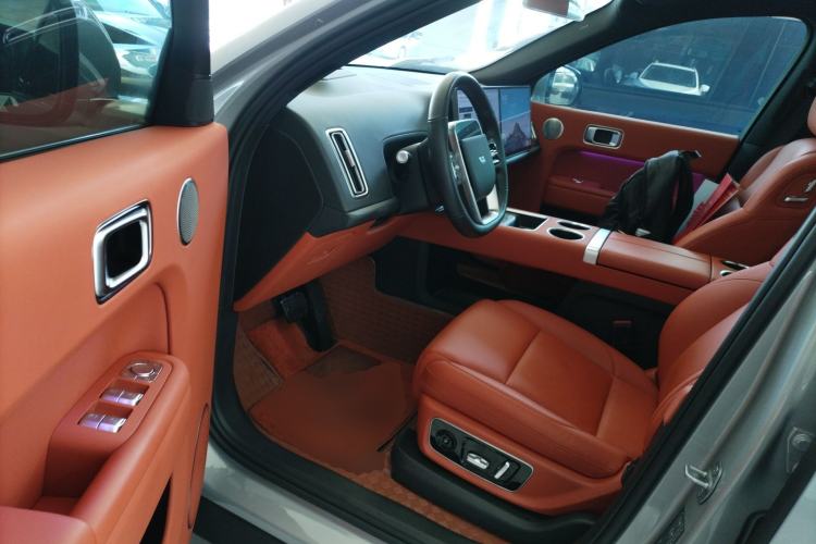 Used Li Auto L8 2023 Pro Model
