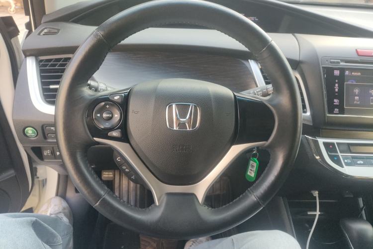 Used Honda Jade 2013 1.8L automatic Comfort version 5 seats
