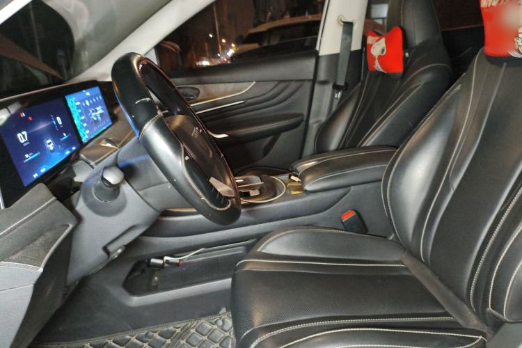 Used Venucia V 2021 260T Idol Edition
