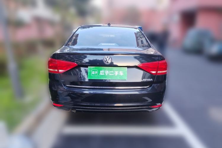 Used Volkswagen Lavida 2017 1.6L Automatic Comfort Edition
